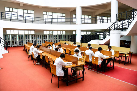 SVU nursing students in classroom
